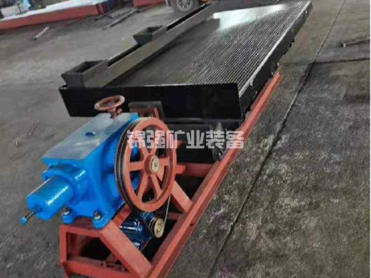 硅矿摇床|硅矿选矿摇床|镍矿摇床多少钱一台？价格高不高？